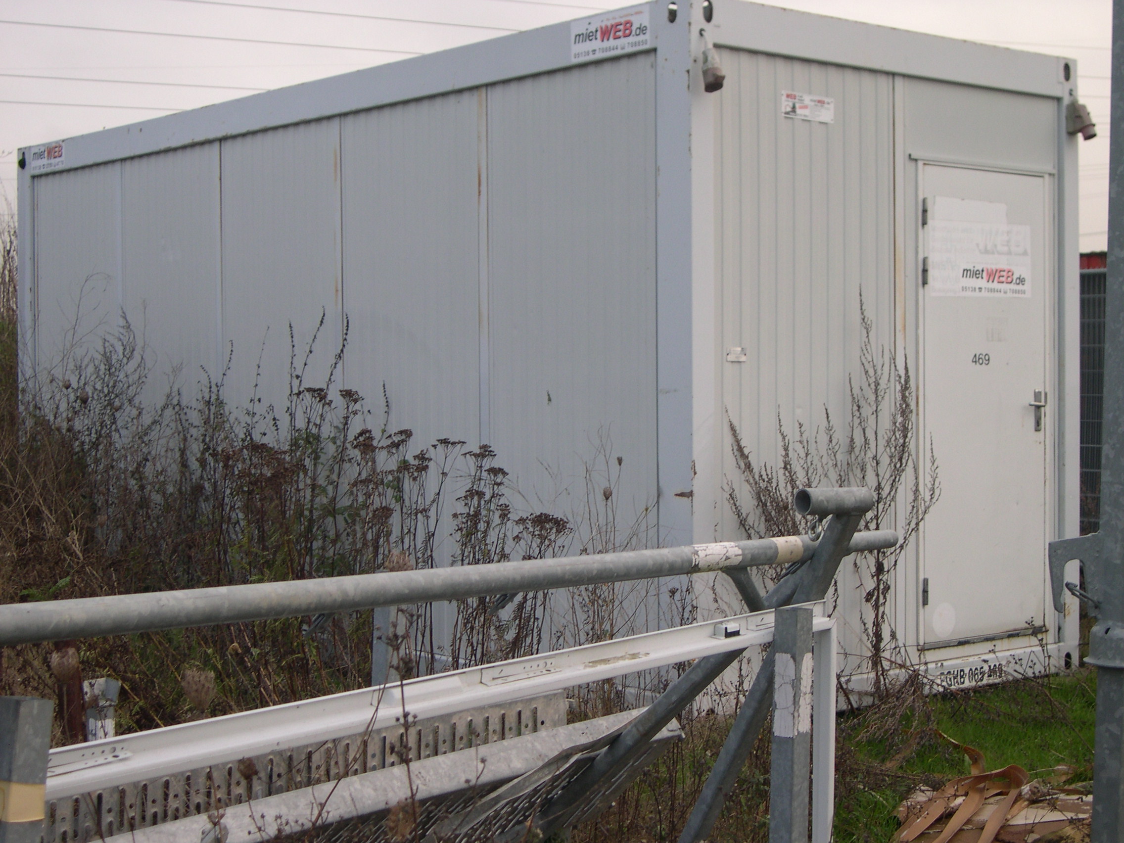 Wohncontainer 6 m mit Stirn-Fenster     MIETE KURZFISTIG MÖGLICH ! mieten