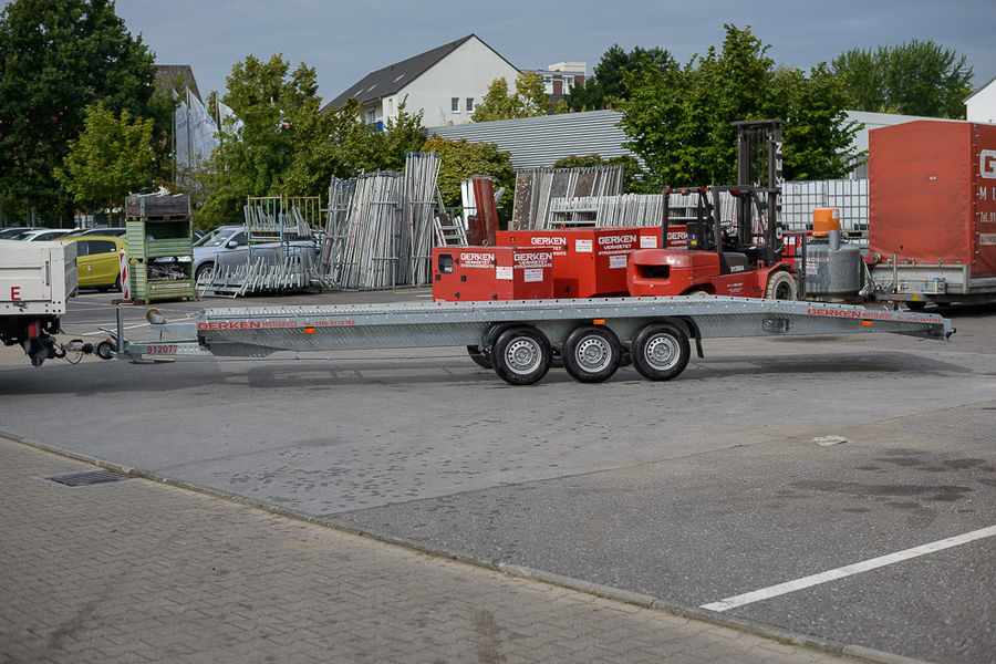 Autoanhänger ges. gew. 3500 kg mieten in Düsseldorf