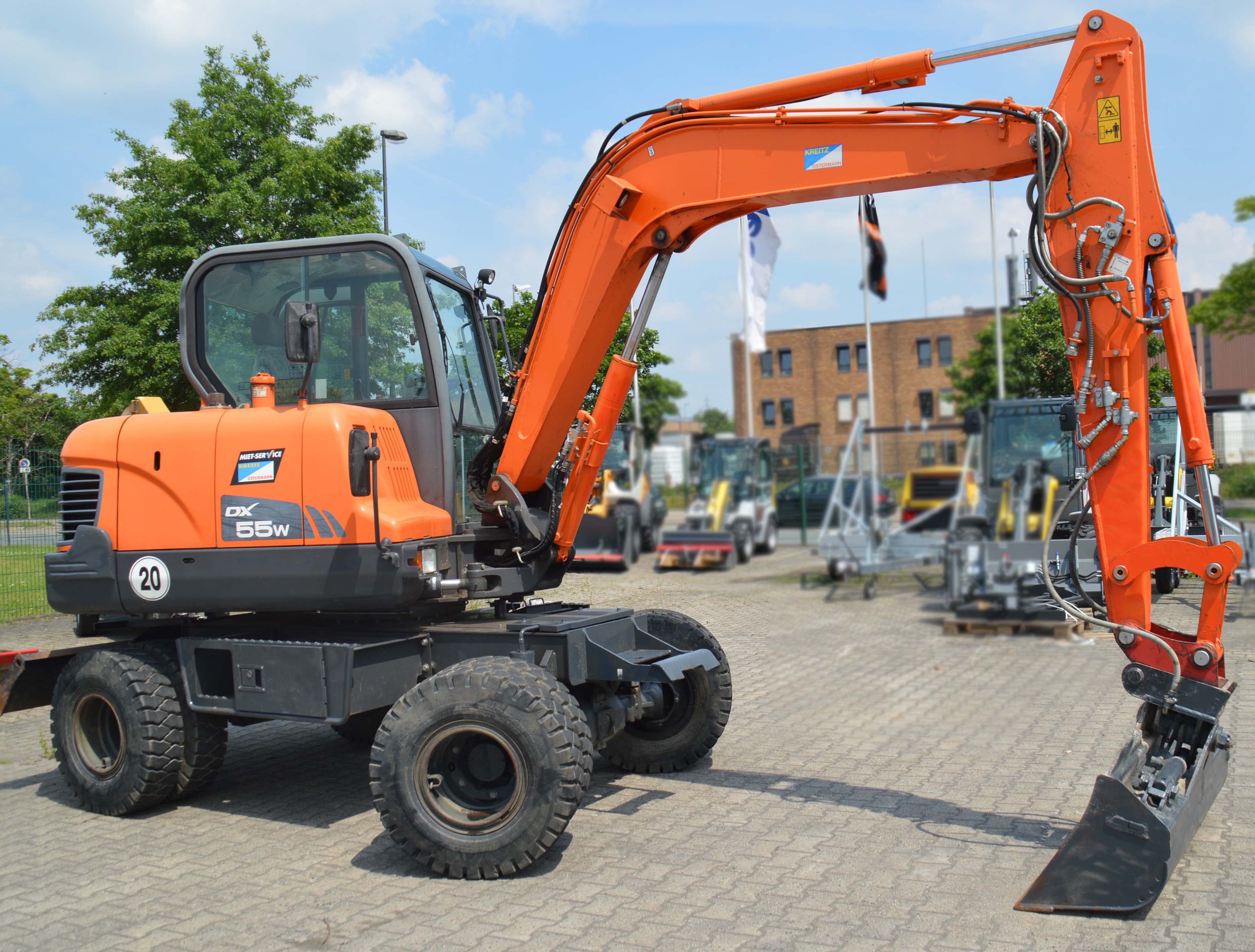 Mobilbagger Doosan DX 55 W mieten