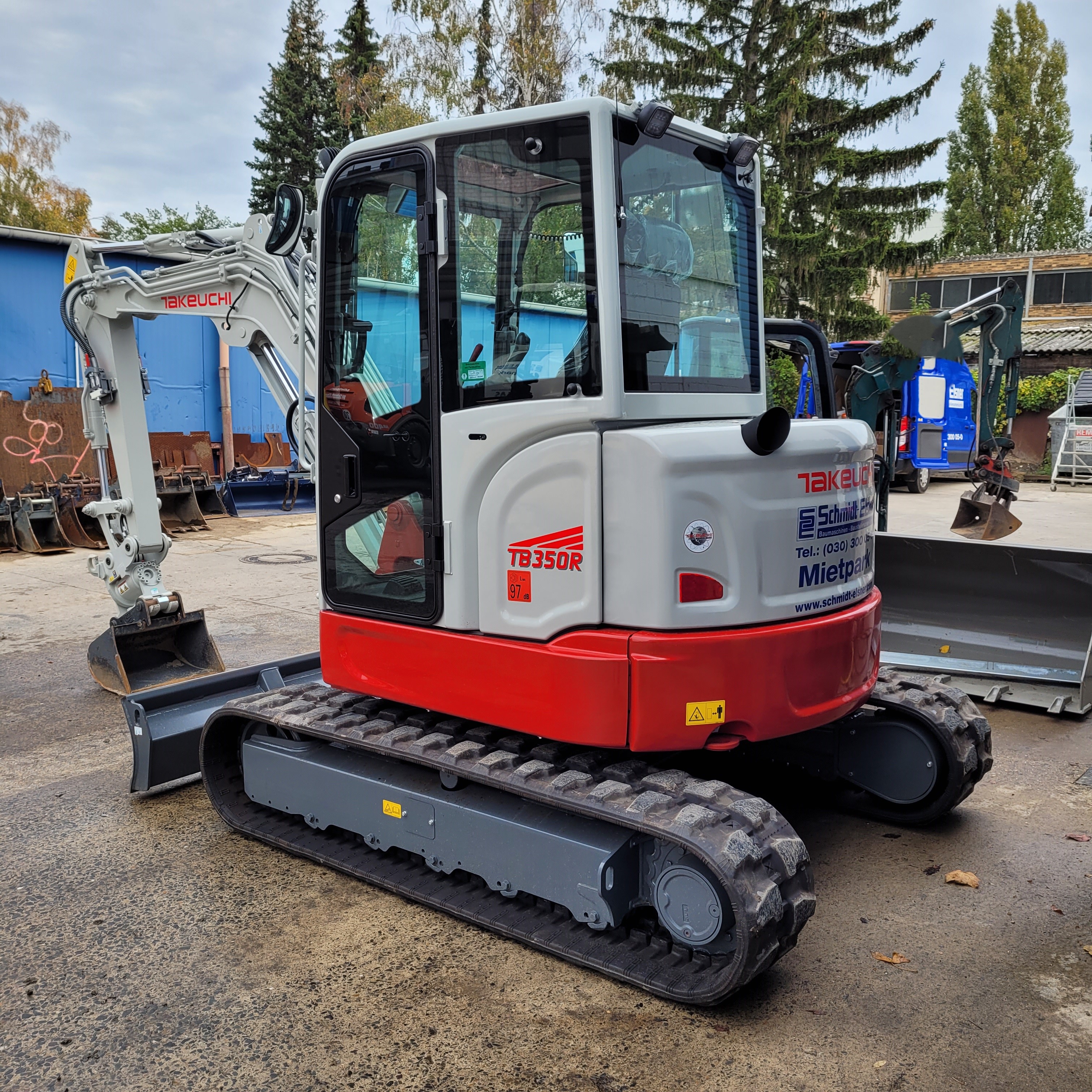 Kompaktbagger Takeuchi TB 350 R mieten