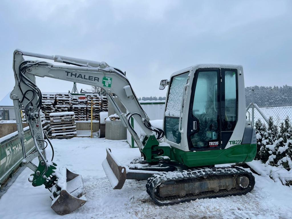 TAKEUCHI TB 235 V2 mieten