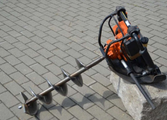 Erdbohrgerät STIHL BT 121 Halle (Saale)