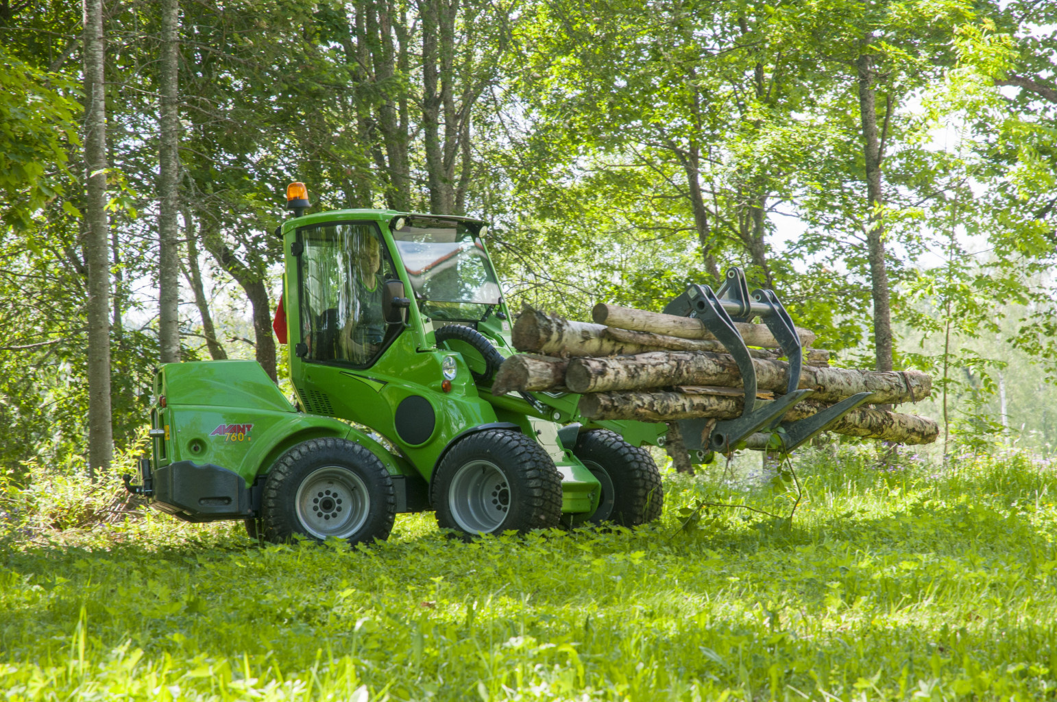 Holzgreifer Avant Anbaugerät mieten