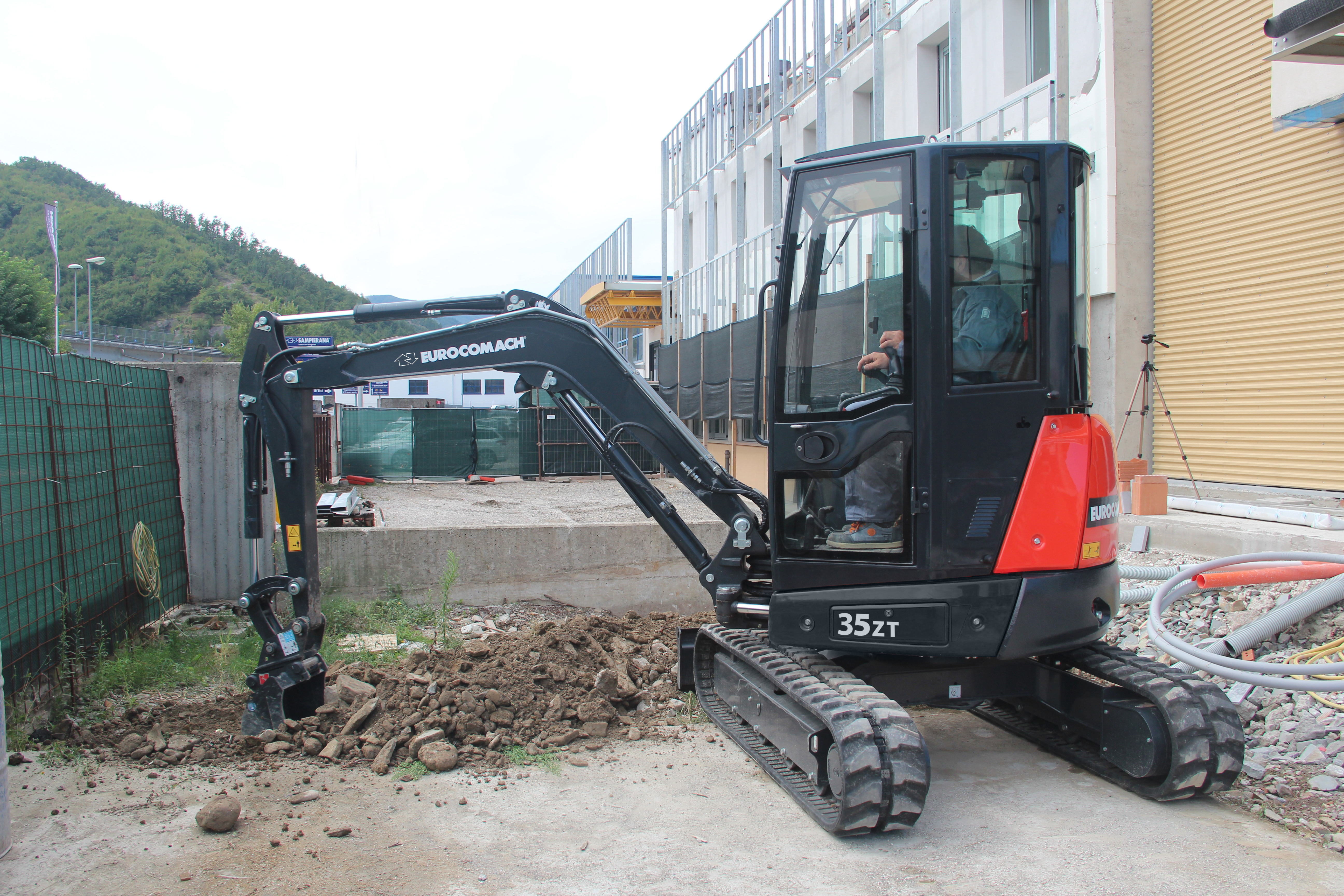 Eurocomach Minibagger 35 ZT mieten